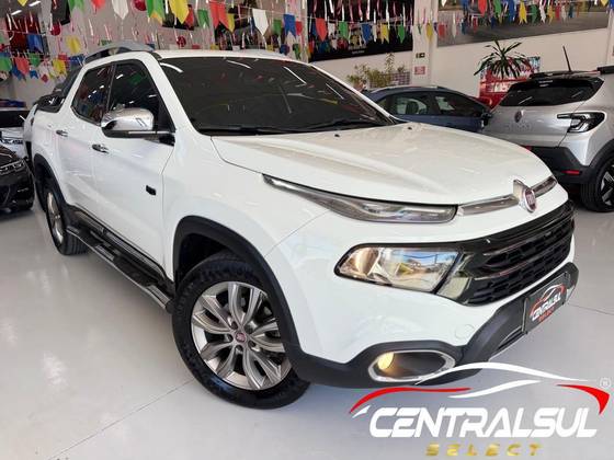 FIAT TORO 2.0 16V TURBO DIESEL RANCH 4WD AT9 FIAT TORO 2.0 16V TURBO DIESEL RANCH 4WD AT9
